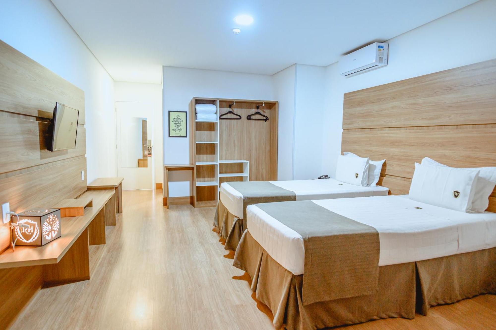 Riellis Center Hotel Botucatu Bagian luar foto